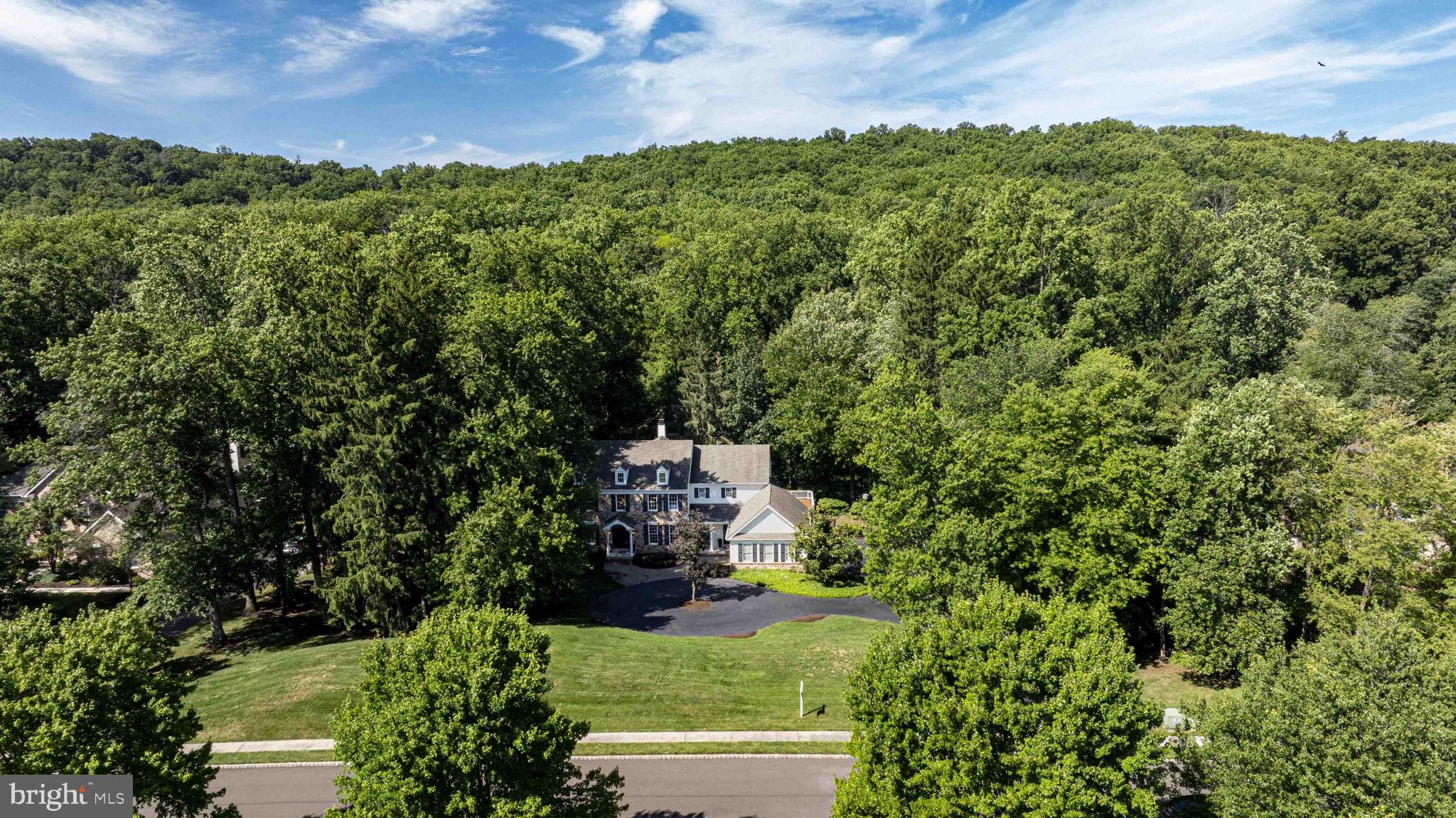48 WOODSIDE LANE