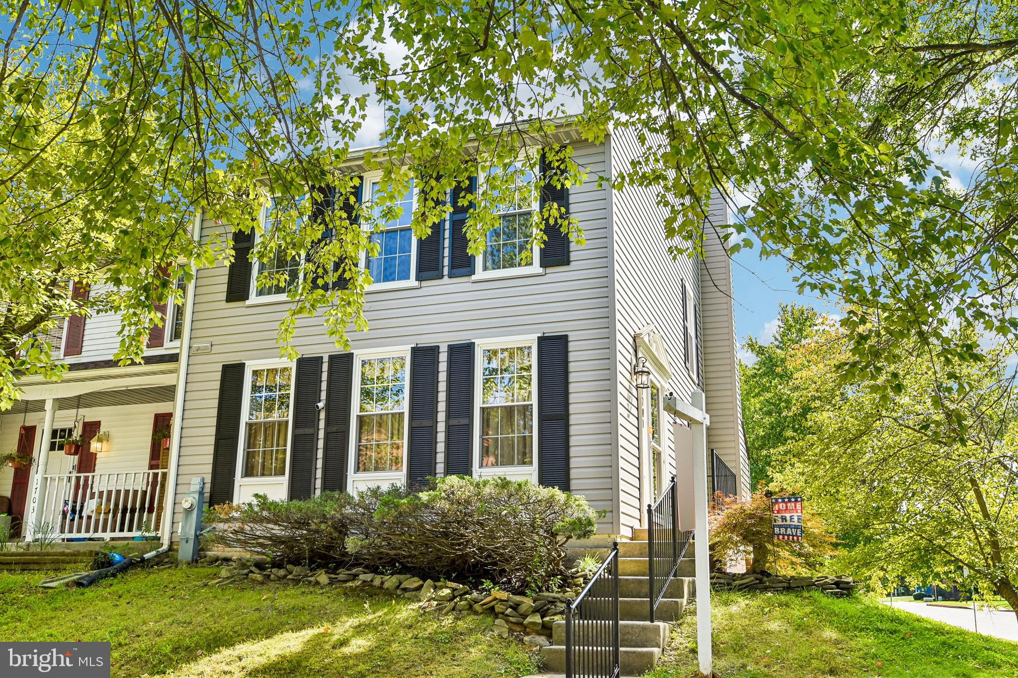1701 BEECHBANK WAY