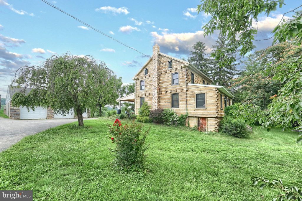 Photo of 7455 Hillside Drive, SPRING GROVE, PA 17362 (MLS # PAYK2087774)