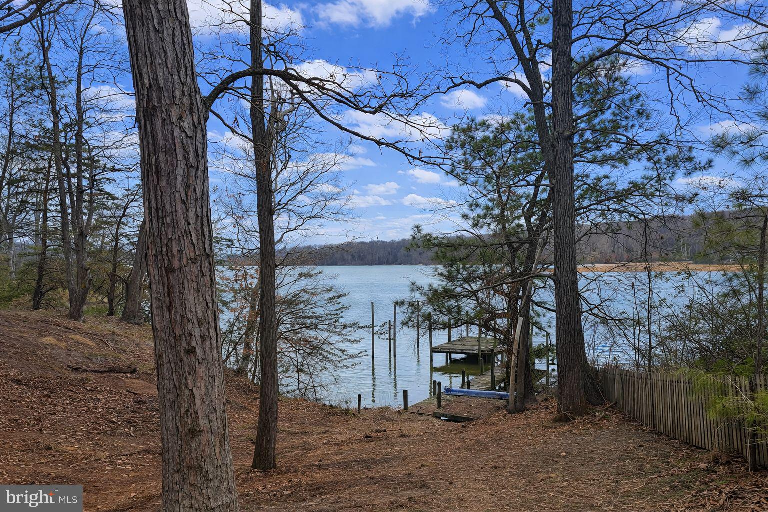 MARLBOROUGH POINT - Land