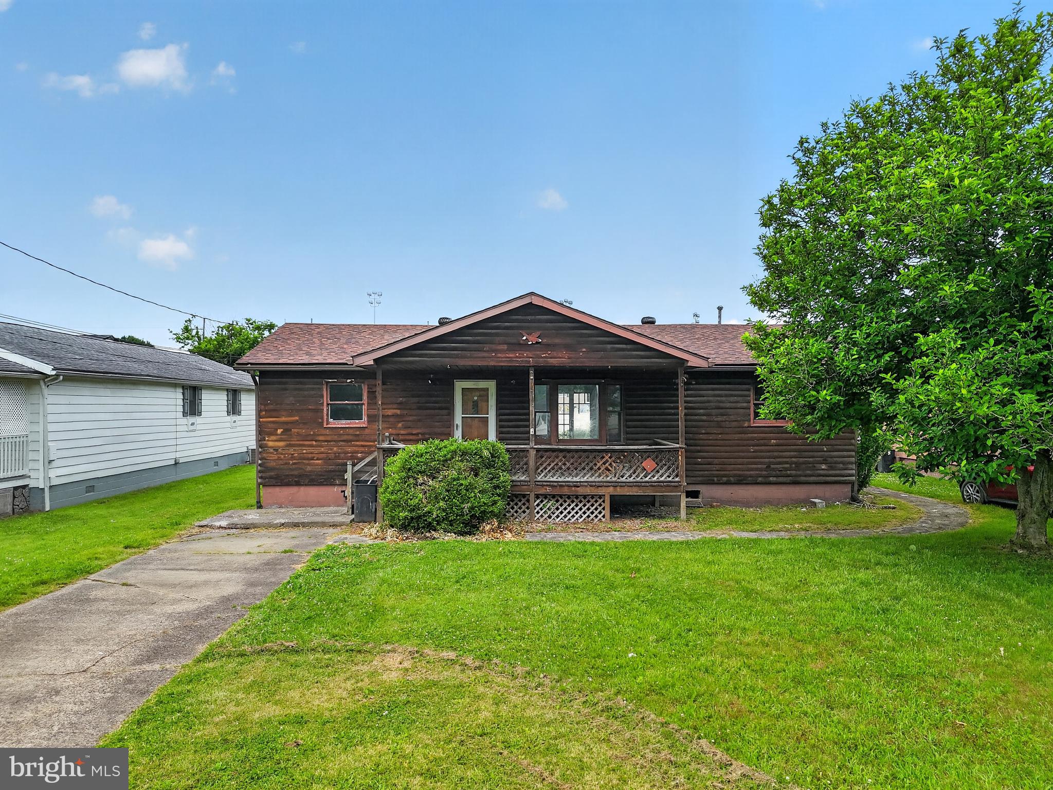2302 PENNSYLVANIA AVE - Photo 2