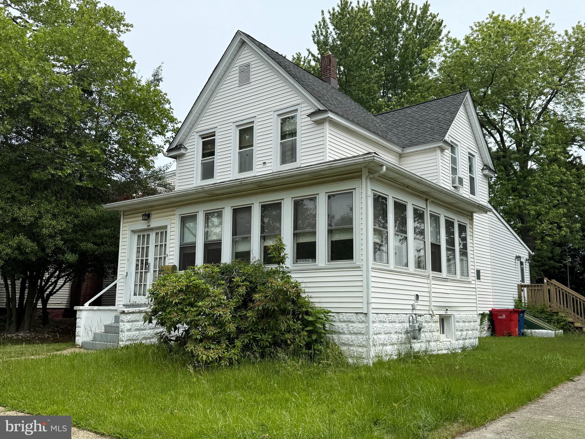 10 N HILLTOP AVENUE