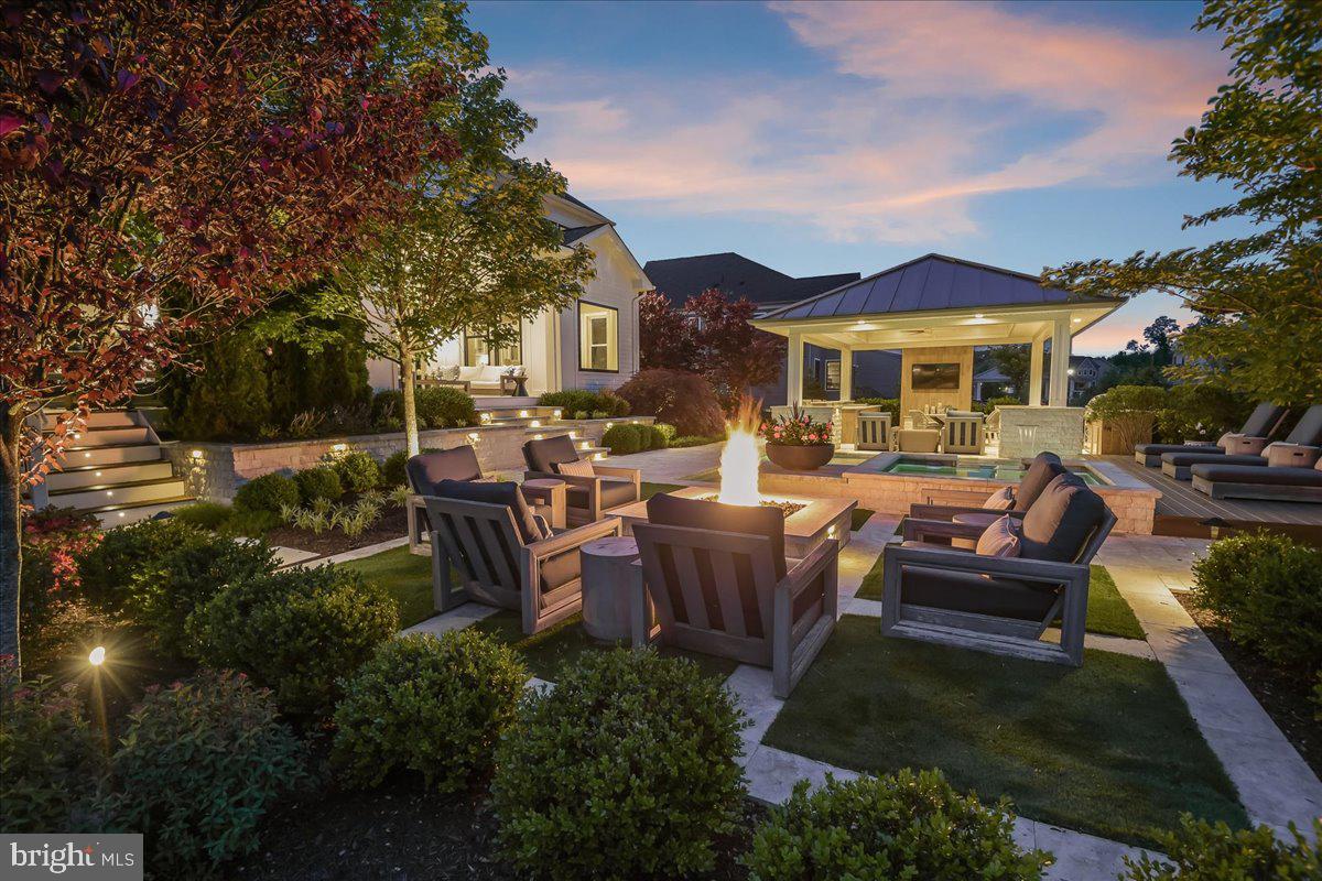 THE RIDINGS AT NORTH BRANCH - Residential