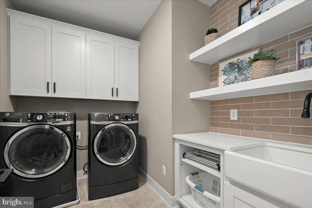 THE RIDINGS AT NORTH BRANCH - Residential