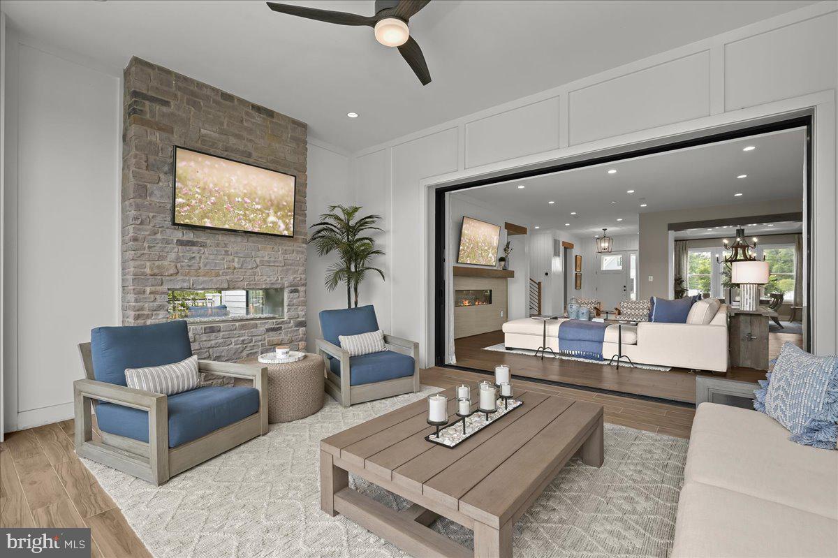 THE RIDINGS AT NORTH BRANCH - Residential