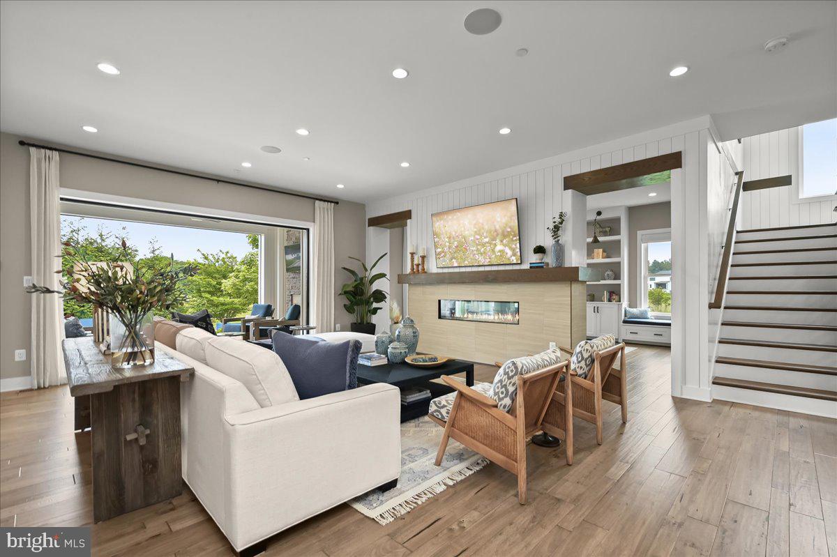 THE RIDINGS AT NORTH BRANCH - Residential