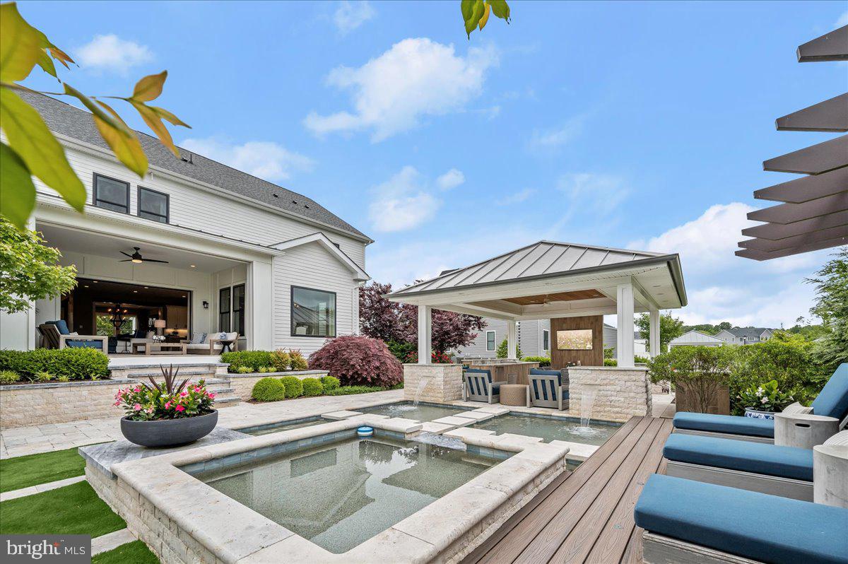 THE RIDINGS AT NORTH BRANCH - Residential