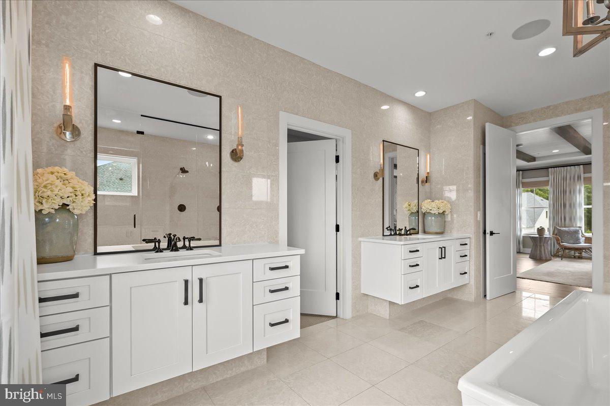 THE RIDINGS AT NORTH BRANCH - Residential