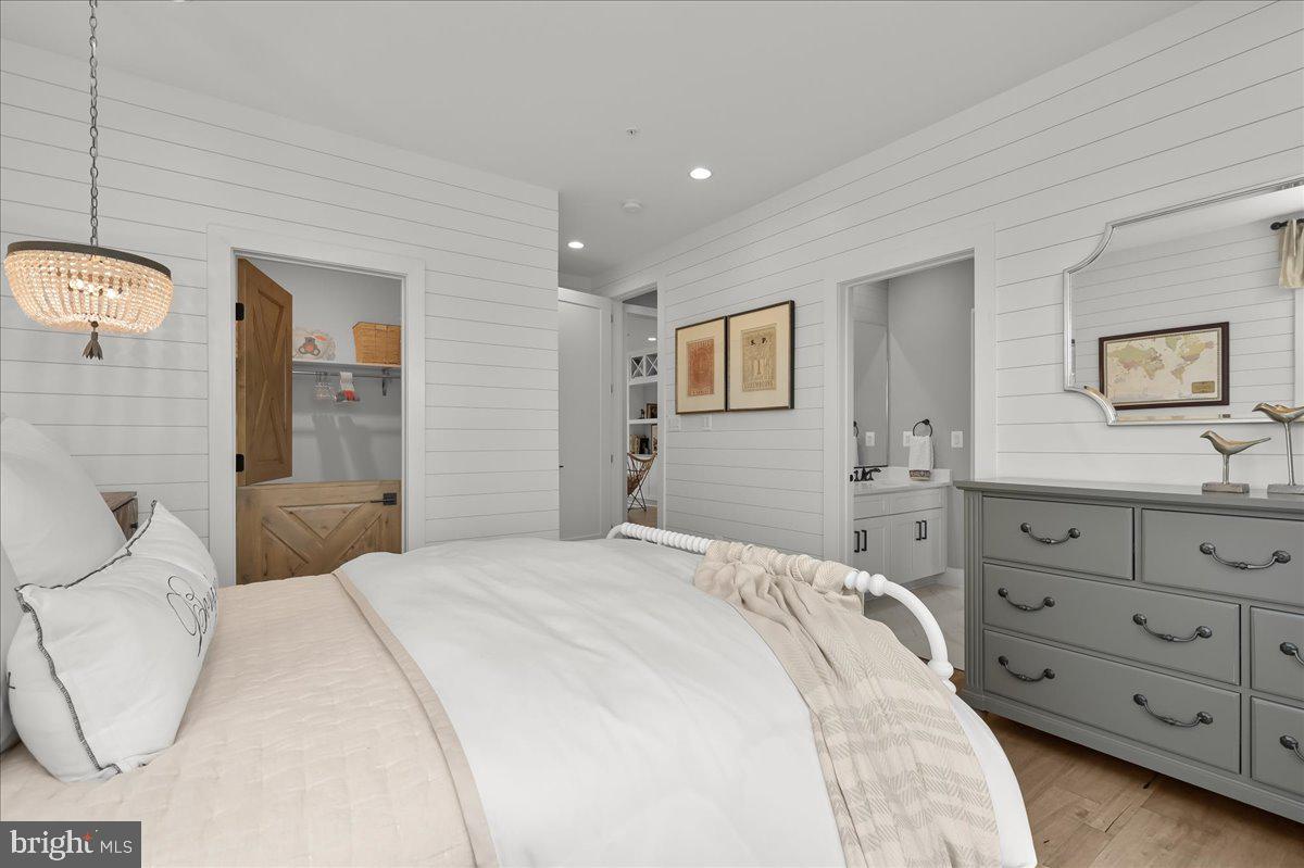 THE RIDINGS AT NORTH BRANCH - Residential