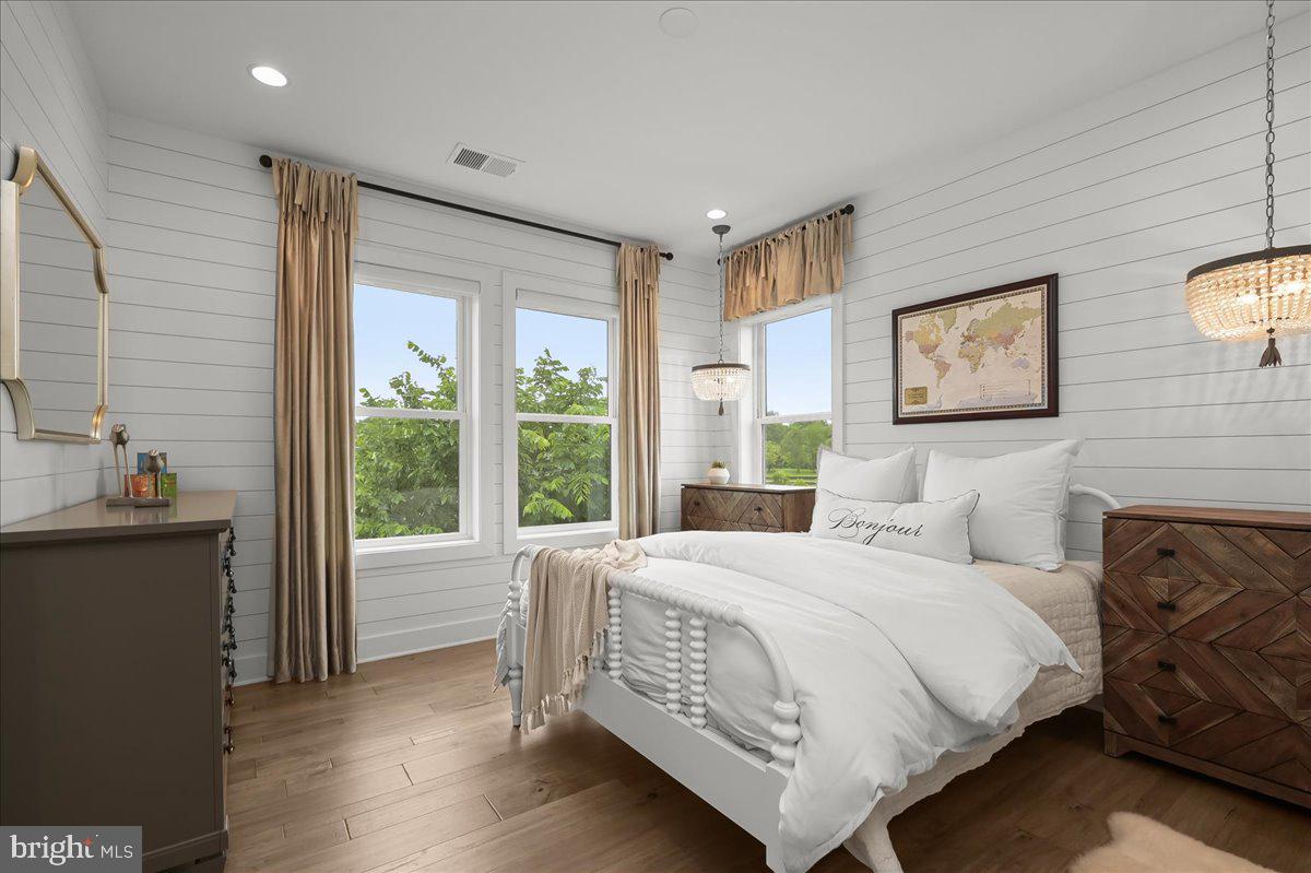 THE RIDINGS AT NORTH BRANCH - Residential