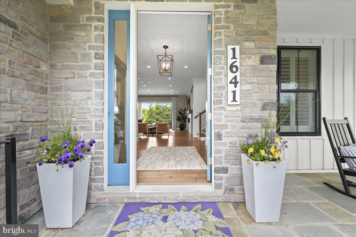 THE RIDINGS AT NORTH BRANCH - Residential