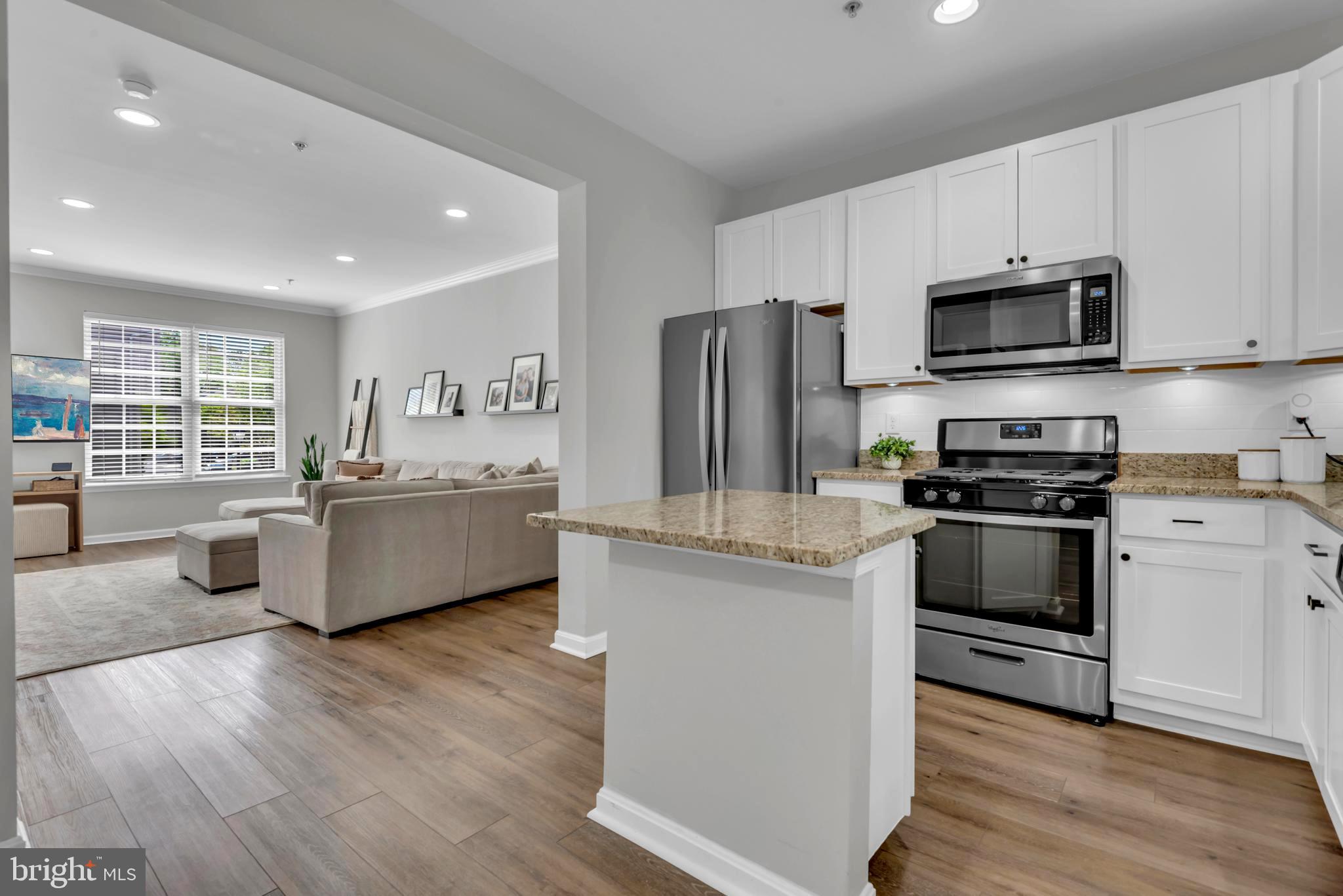 RIVER OAKS - Residential