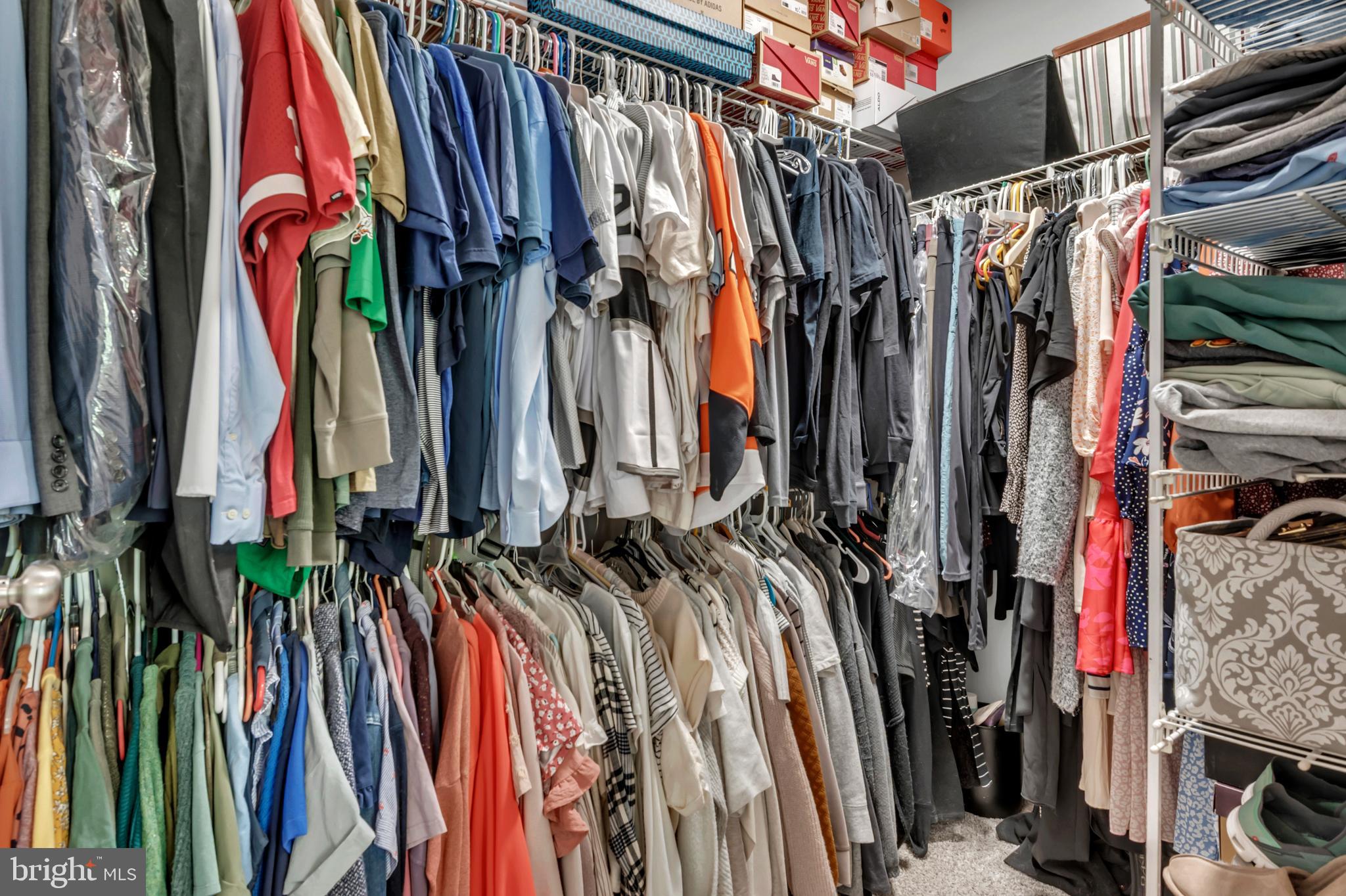 RIVER OAKS - Residential