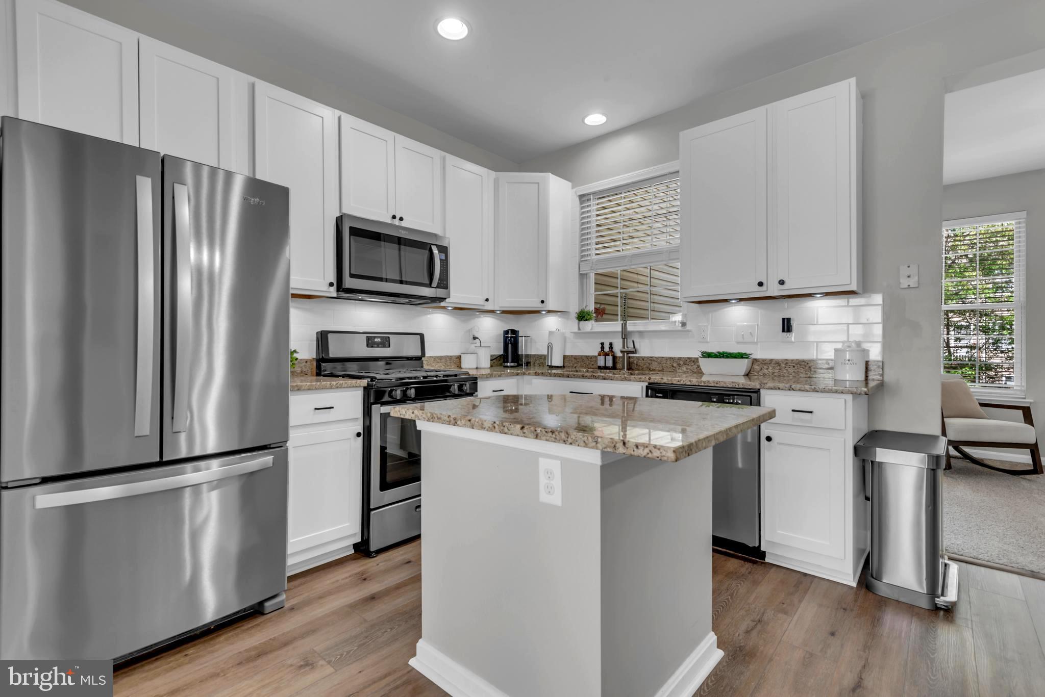 RIVER OAKS - Residential