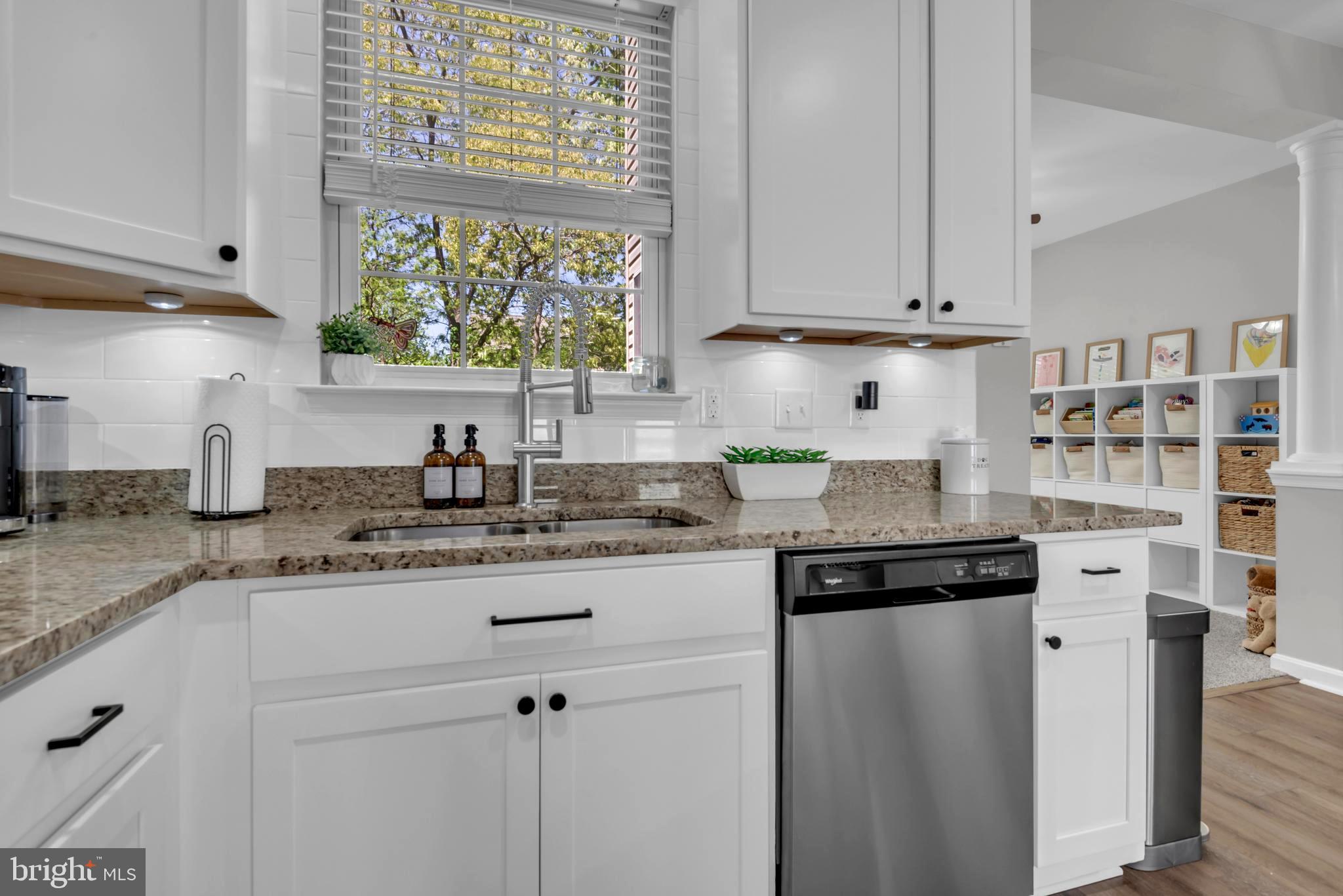 RIVER OAKS - Residential