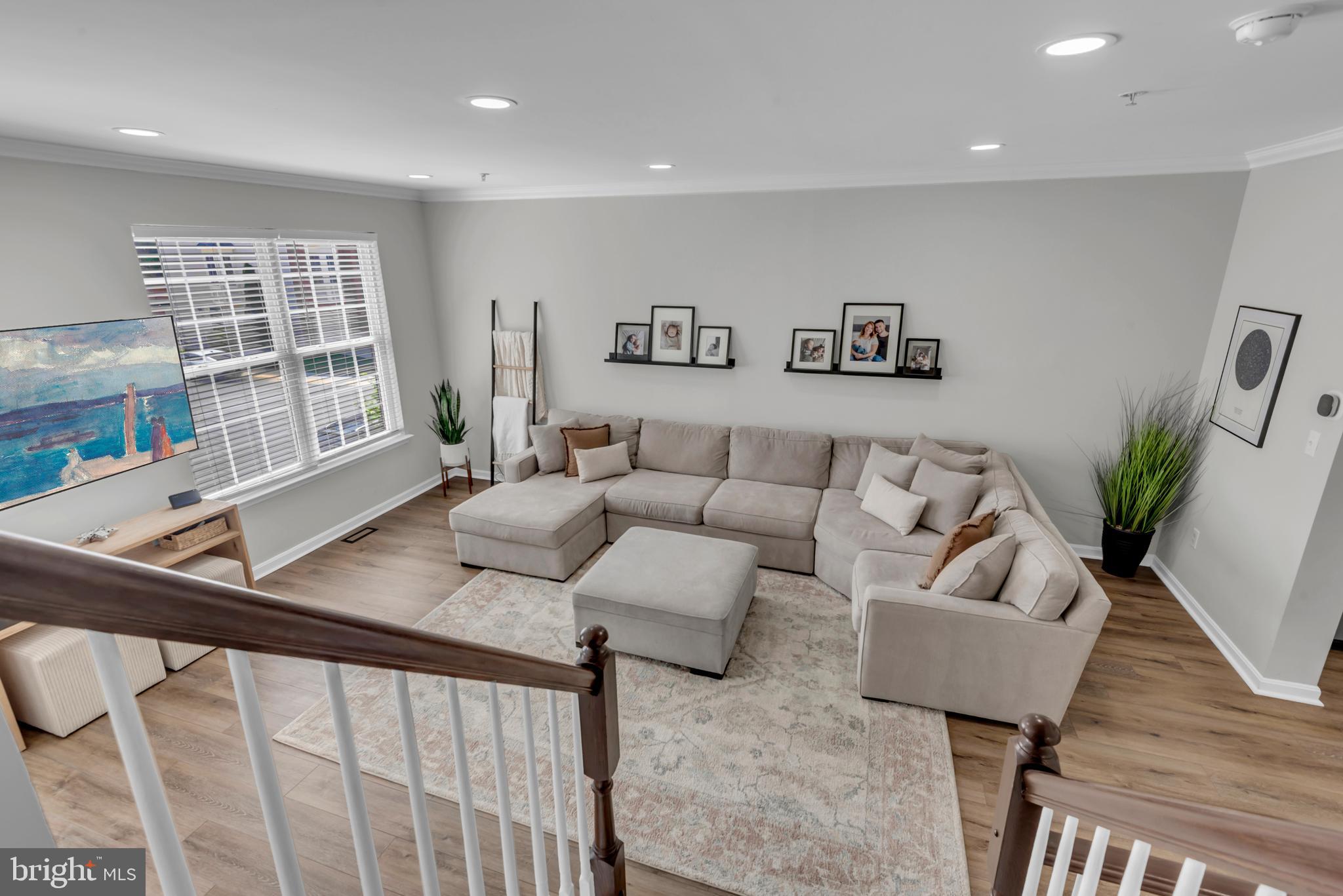 RIVER OAKS - Residential