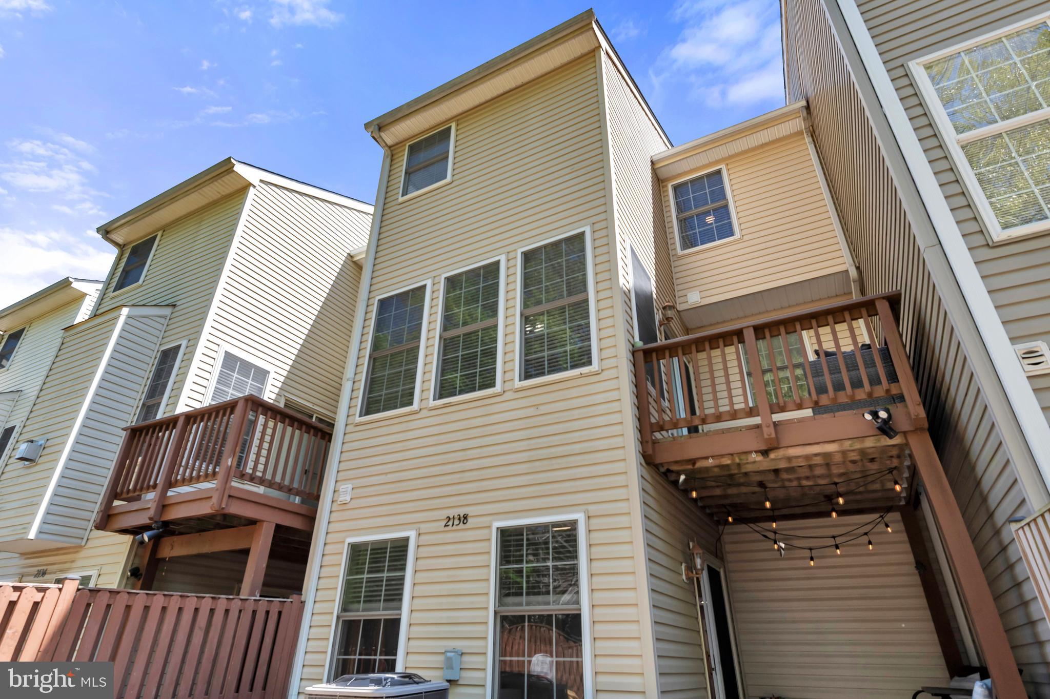 RIVER OAKS - Residential