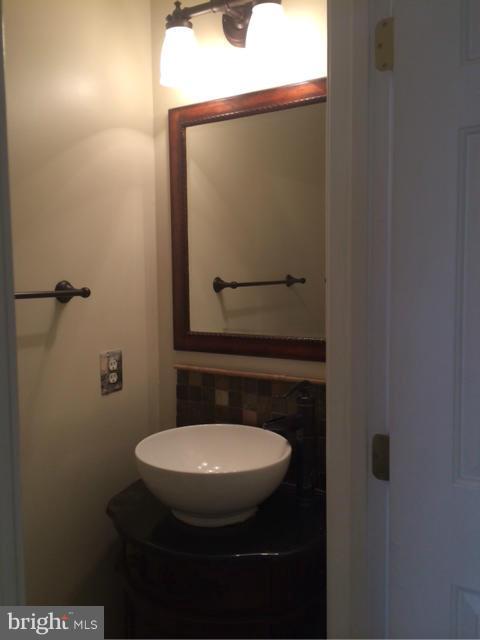 DAWSON LANDING - Residential Lease