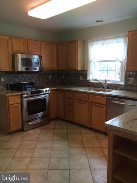 DAWSON LANDING - Residential Lease