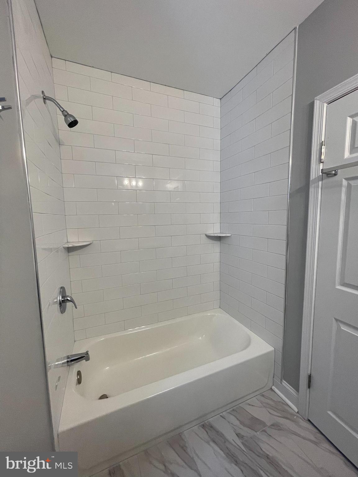 LEXINGTON - Residential Lease