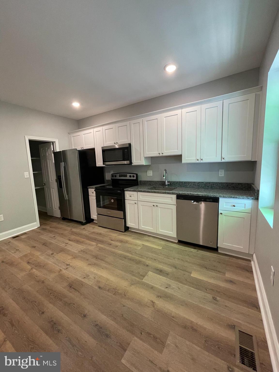 LEXINGTON - Residential Lease