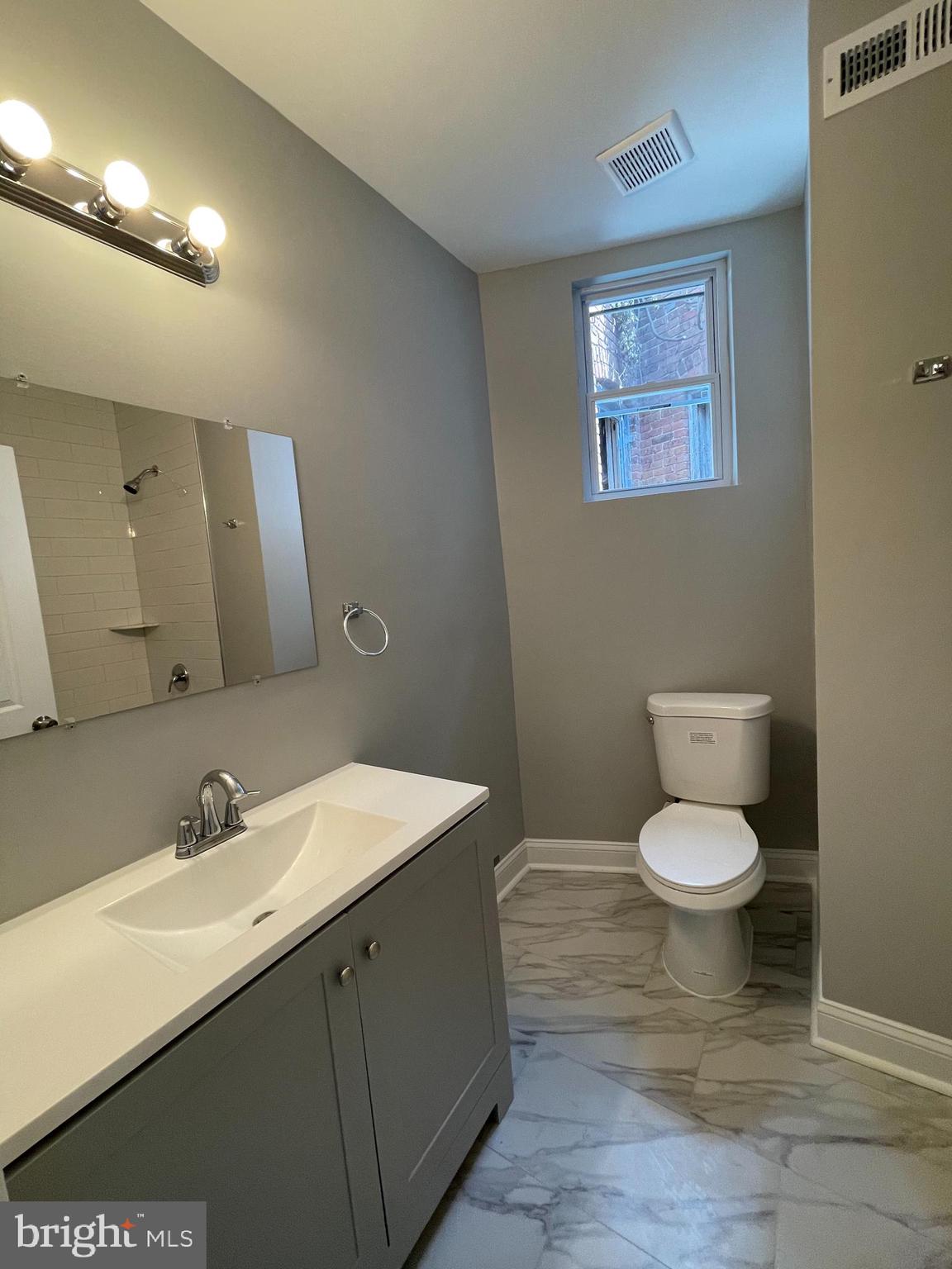 LEXINGTON - Residential Lease