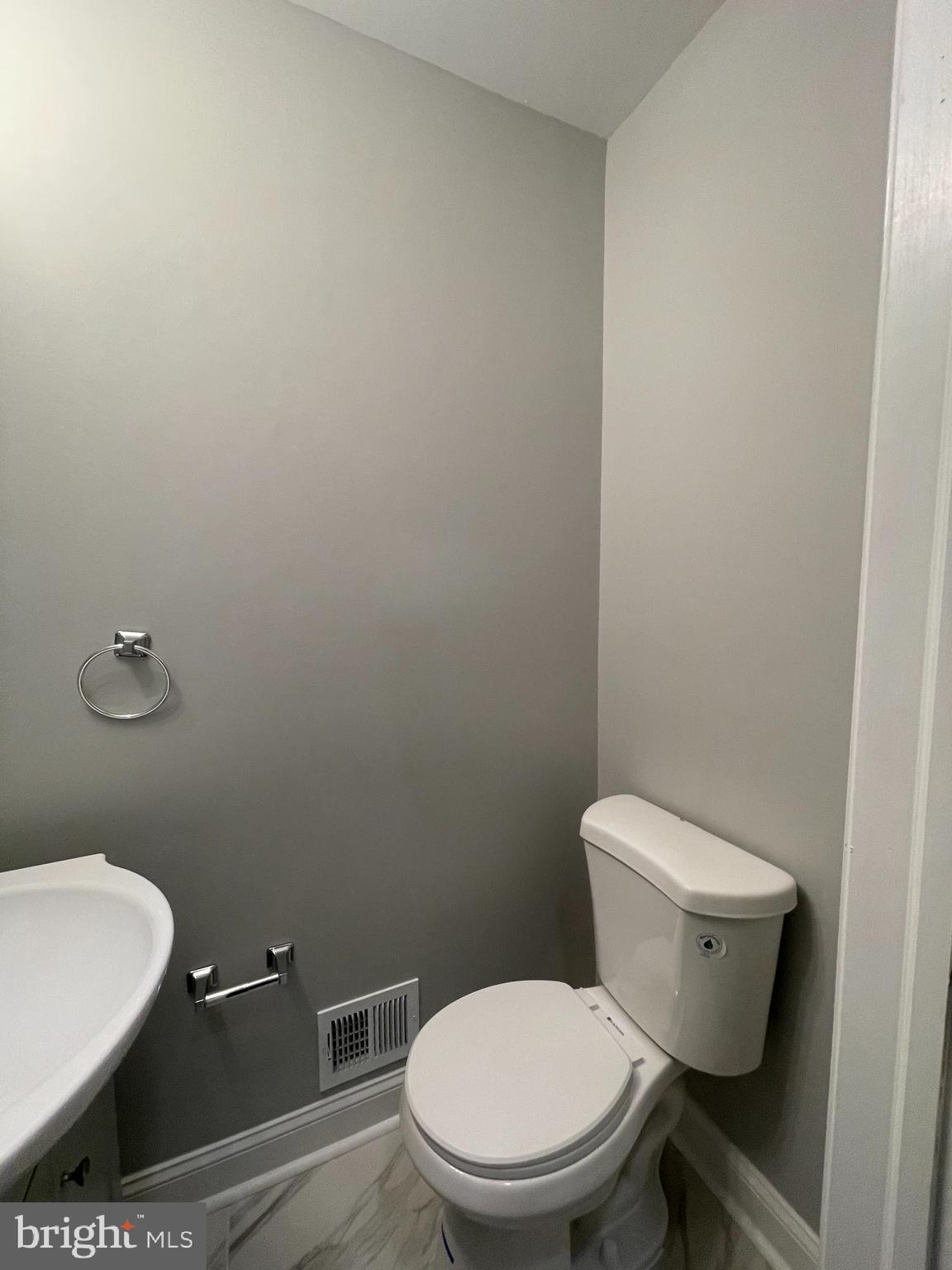 LEXINGTON - Residential Lease