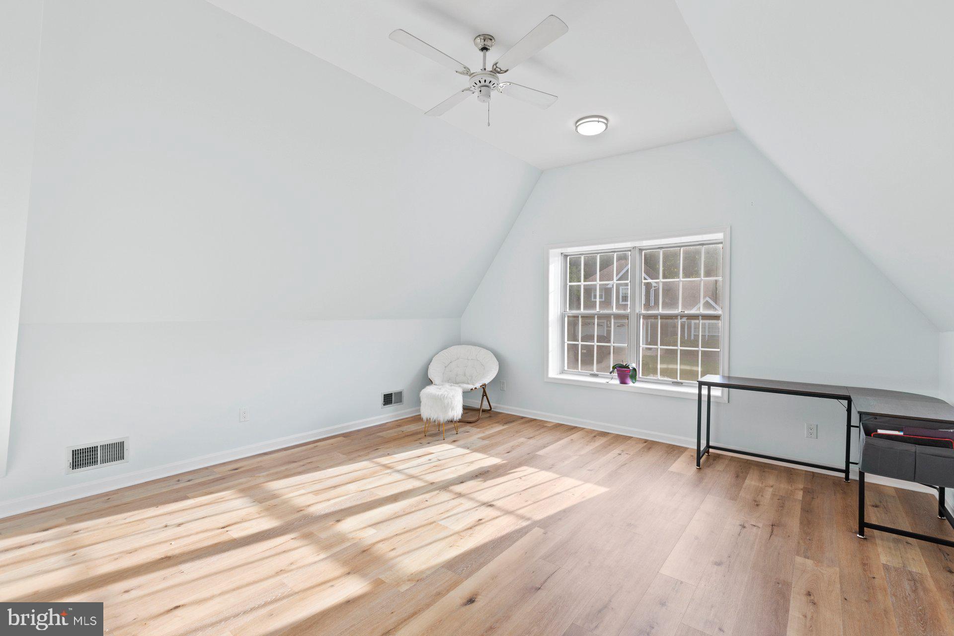 CEDAR COVE - Residential