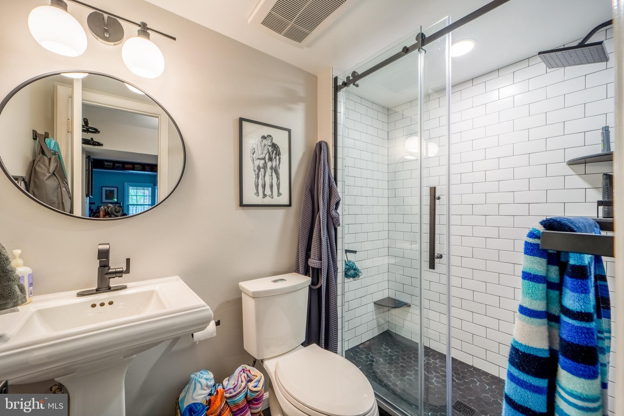 DUNN LORING VILLAGE - Residential Lease