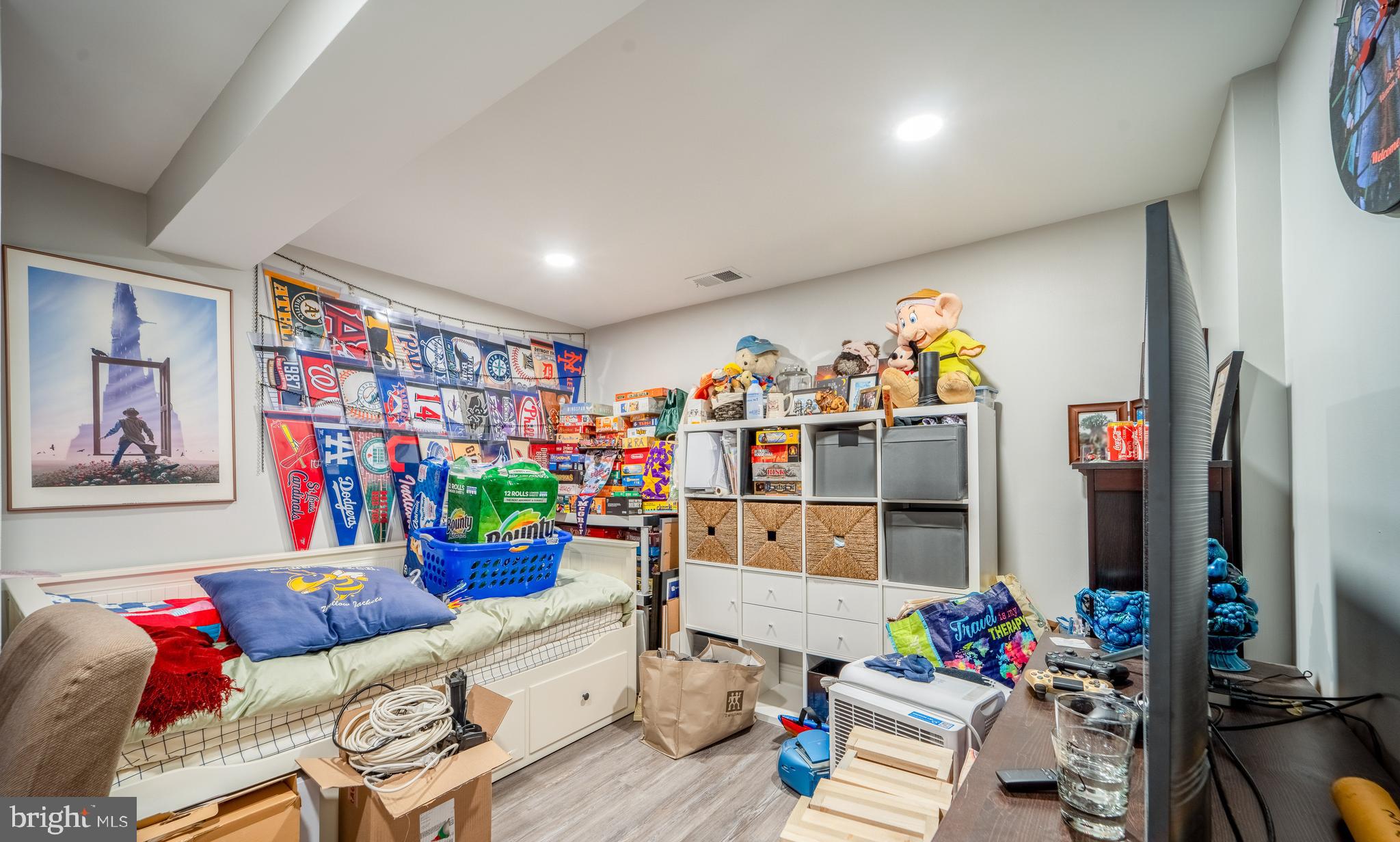 DUNN LORING VILLAGE - Residential Lease