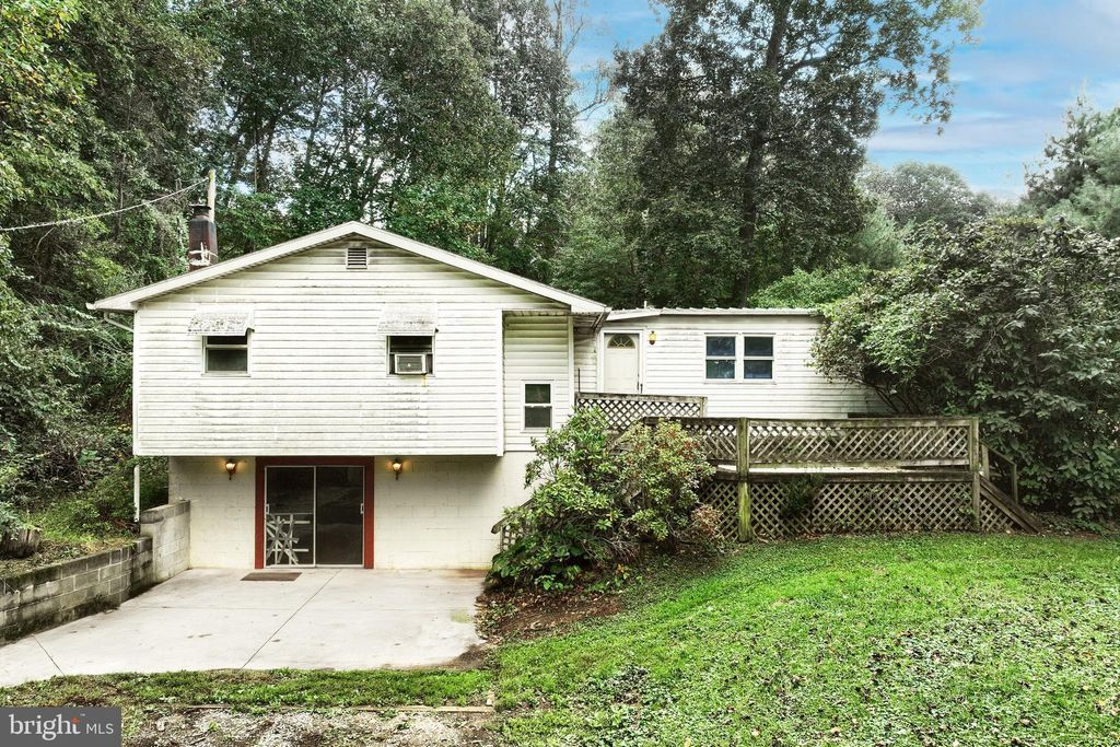 Photo of 4512 Keeney Drive, SPRING GROVE, PA 17362 (MLS # PAYK2090918)