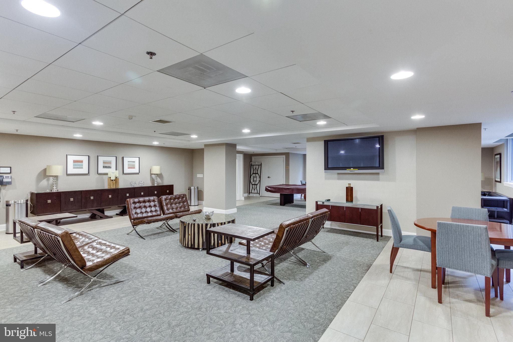 CLARENDON - Residential Lease