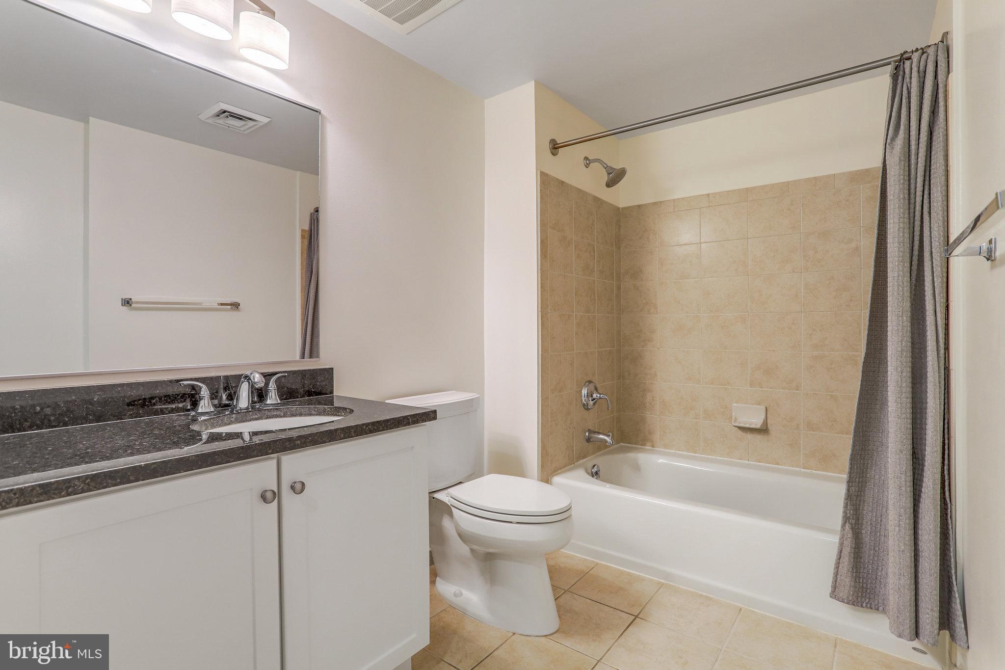 CLARENDON - Residential Lease