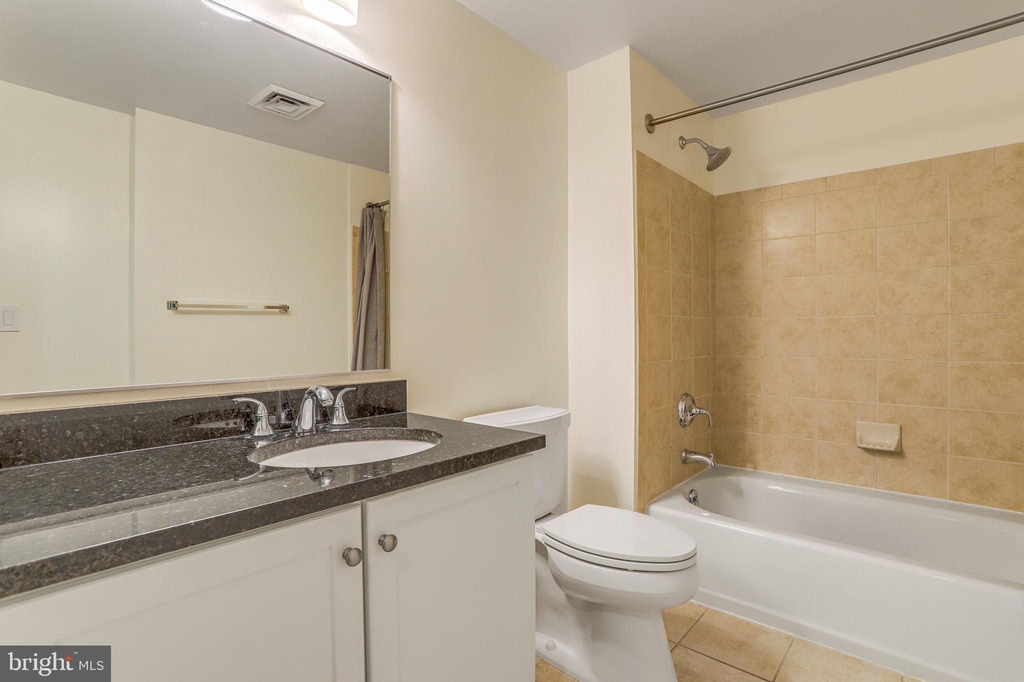 CLARENDON - Residential Lease