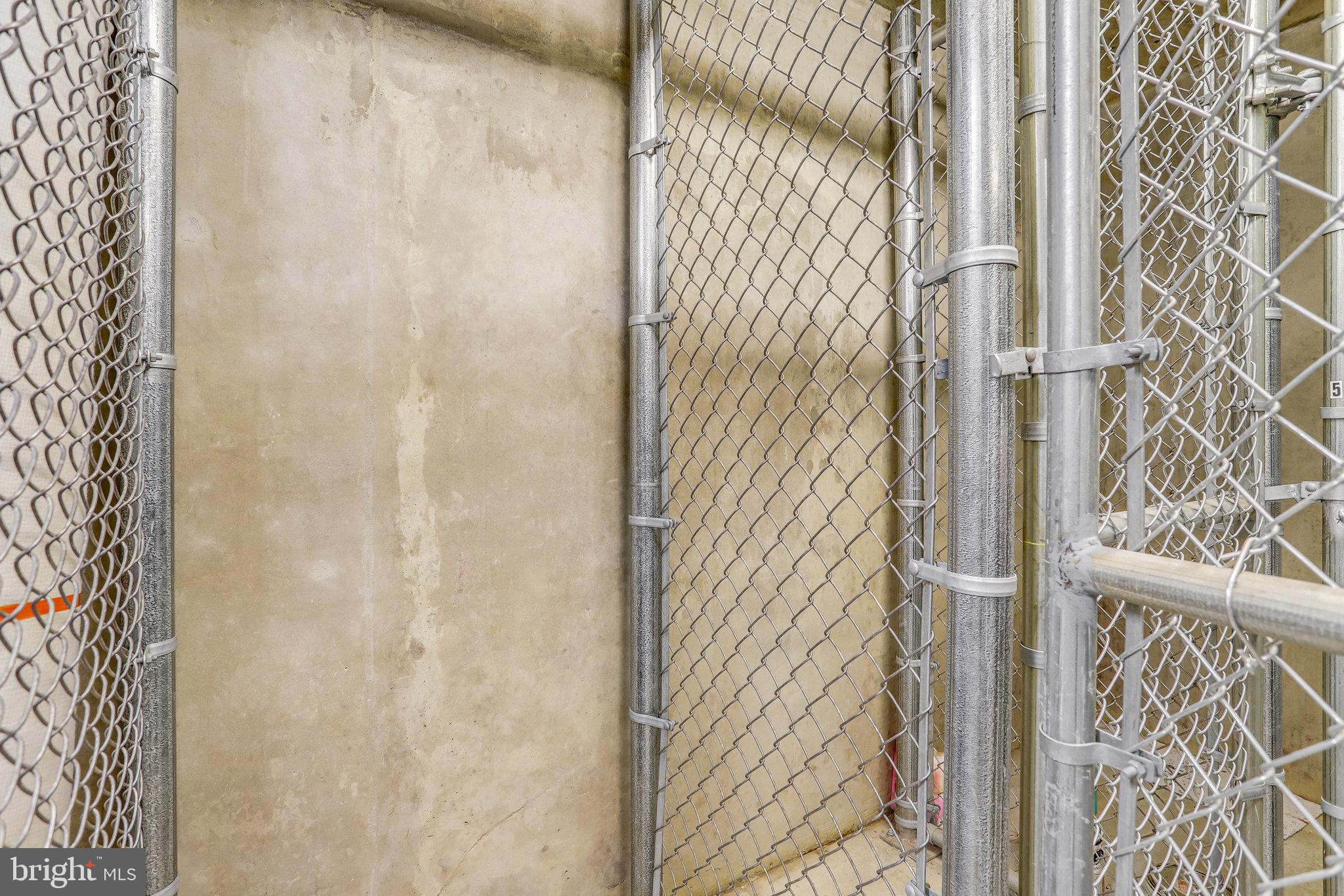 CLARENDON - Residential Lease