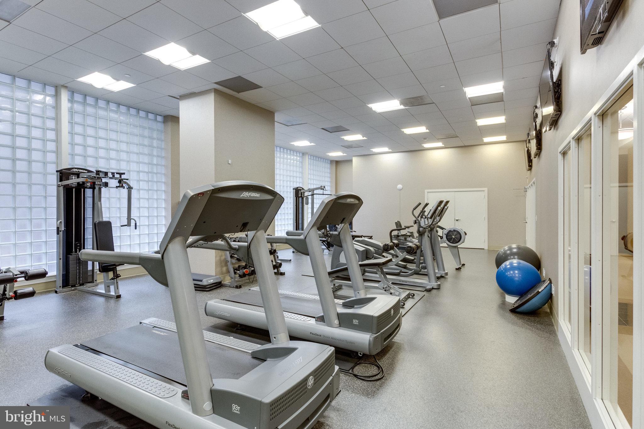 CLARENDON - Residential Lease