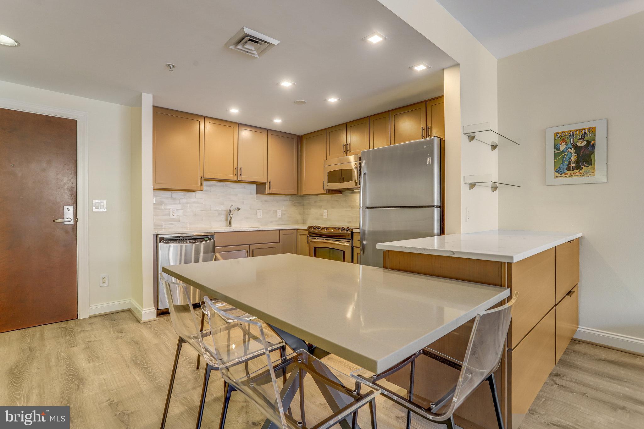 CLARENDON - Residential Lease