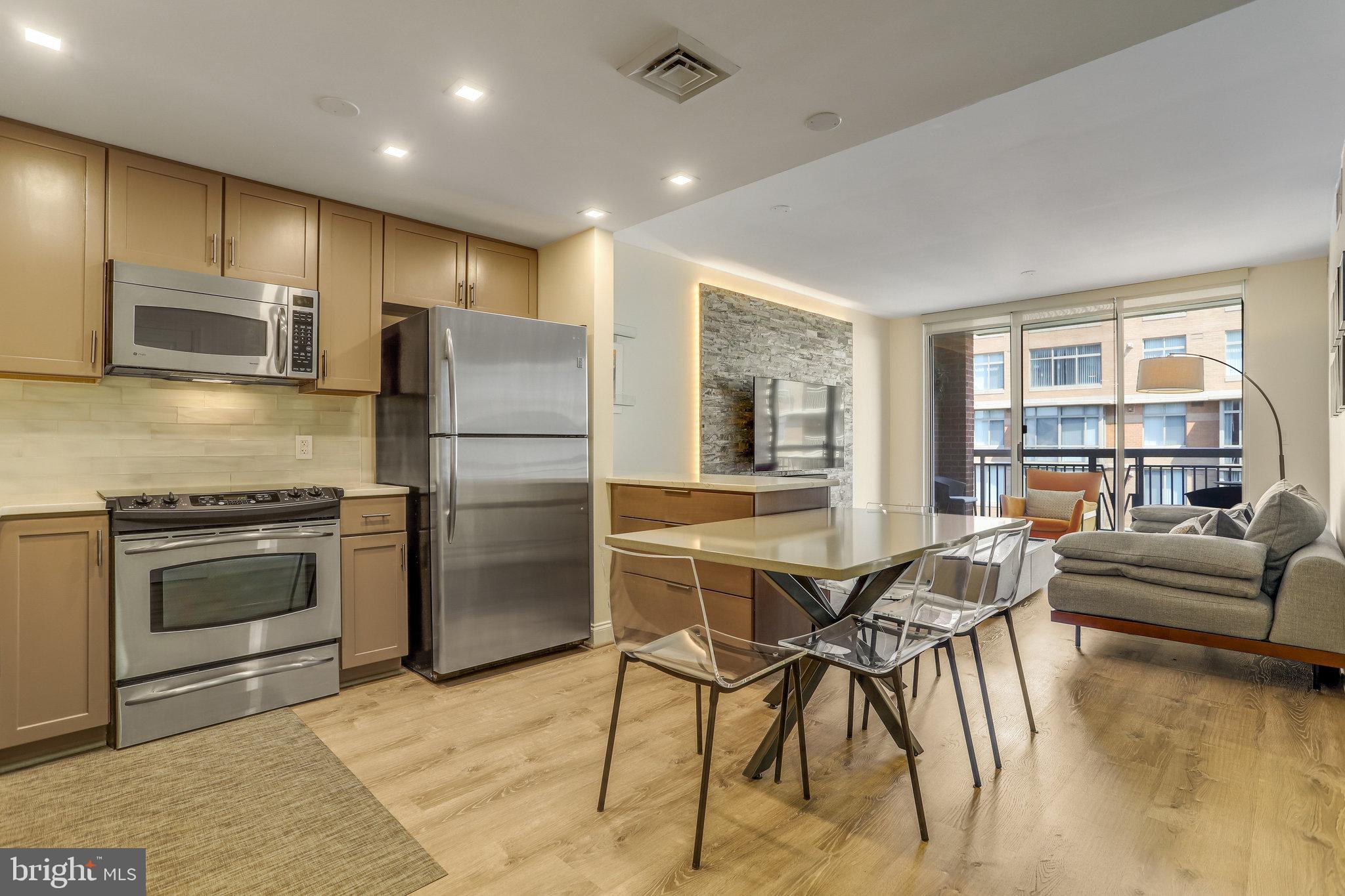 CLARENDON - Residential Lease