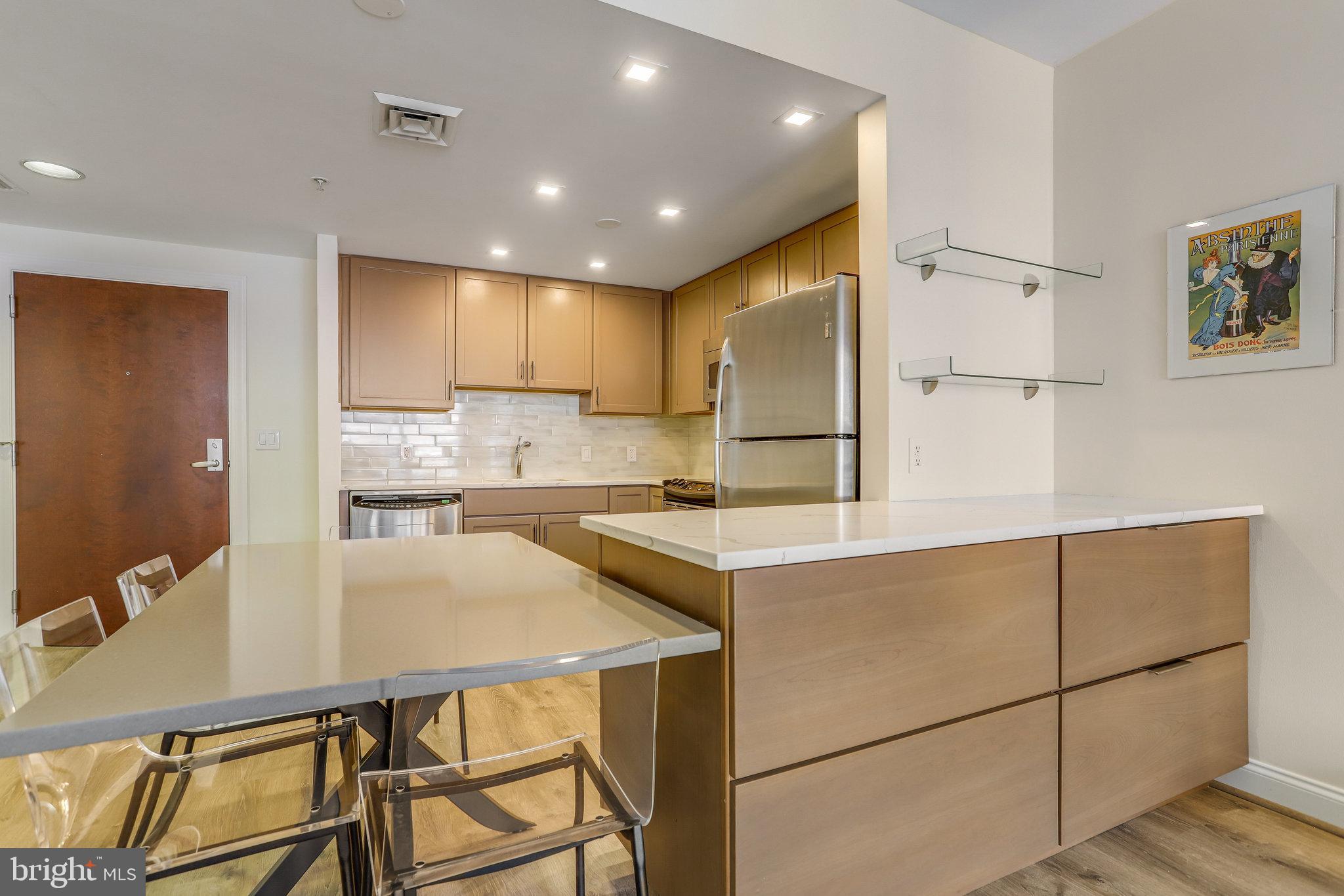 CLARENDON - Residential Lease