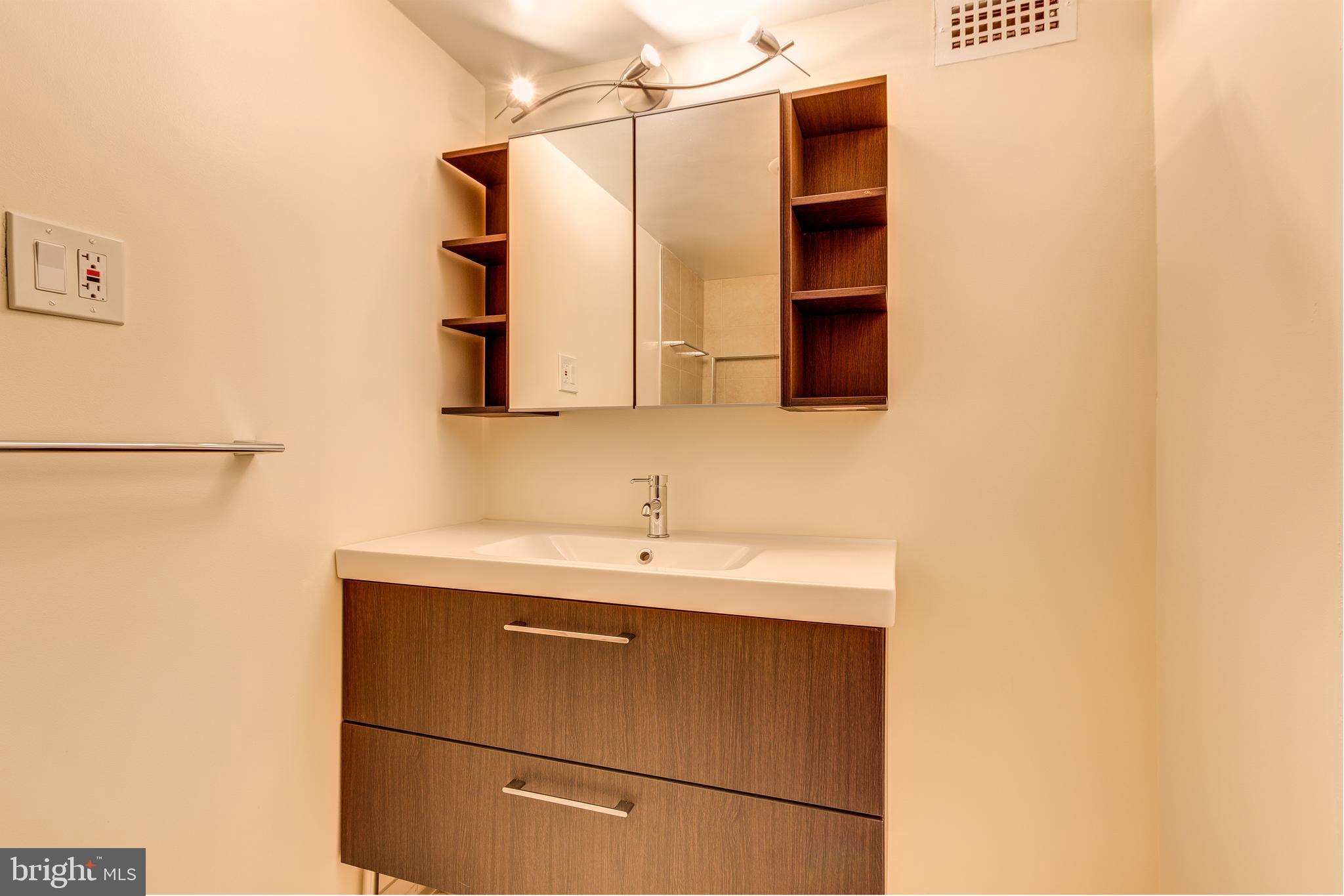 KENWOOD - Residential