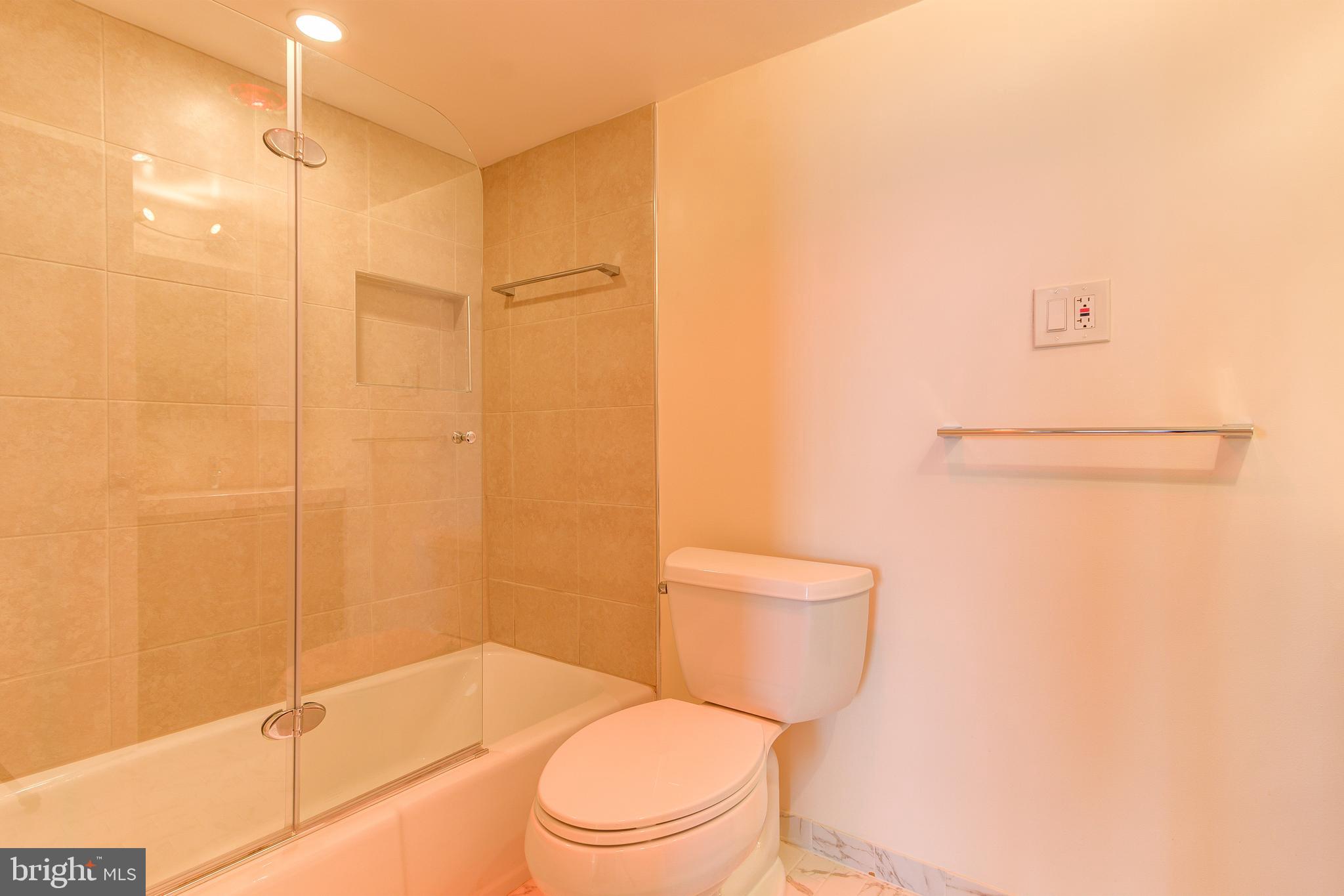 KENWOOD - Residential