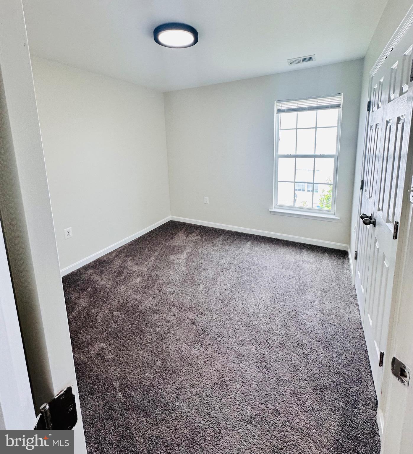 HUNTFIELD - Residential Lease