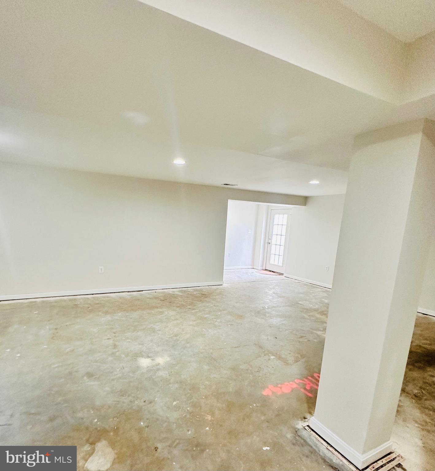 HUNTFIELD - Residential Lease