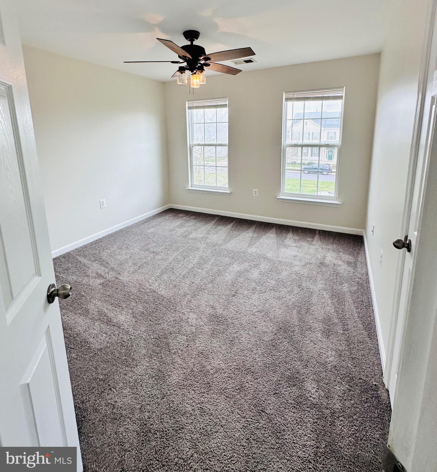 HUNTFIELD - Residential Lease