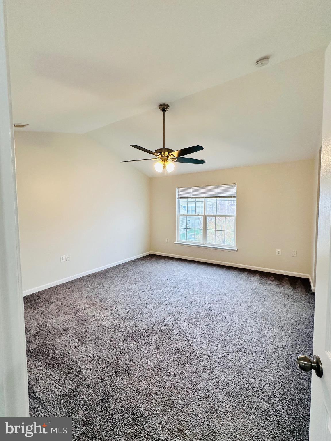 HUNTFIELD - Residential Lease