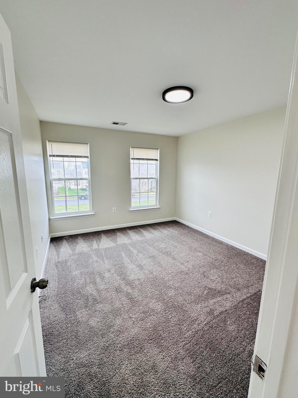 HUNTFIELD - Residential Lease