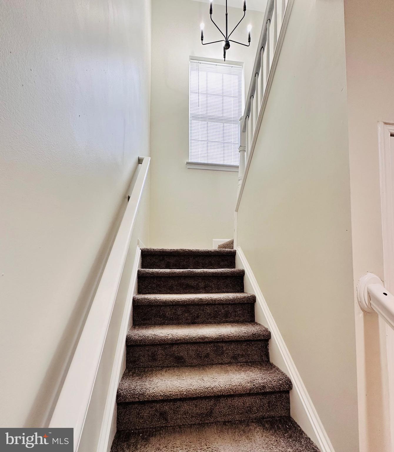 HUNTFIELD - Residential Lease