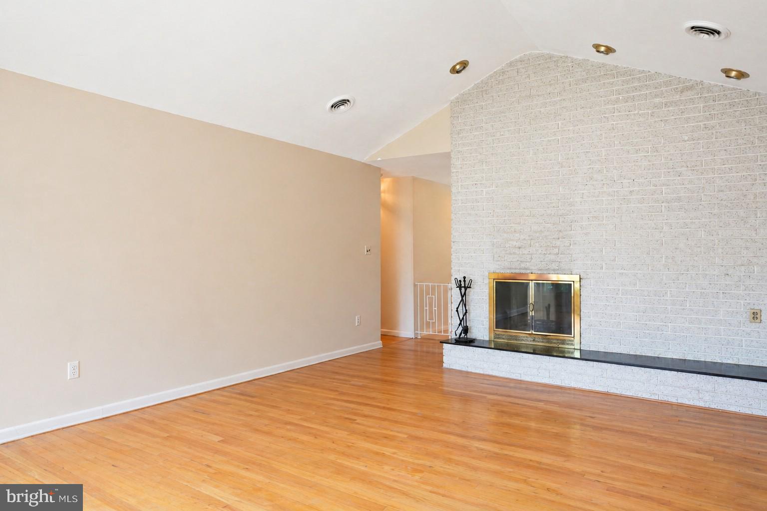 FAIRLAND ACRES - Residential