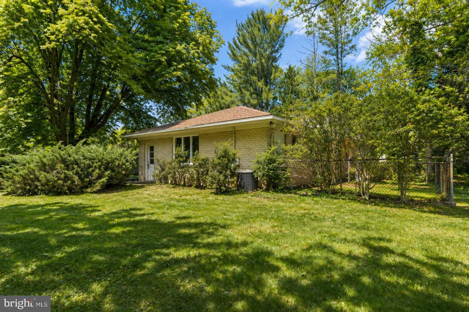 FAIRLAND ACRES - Residential