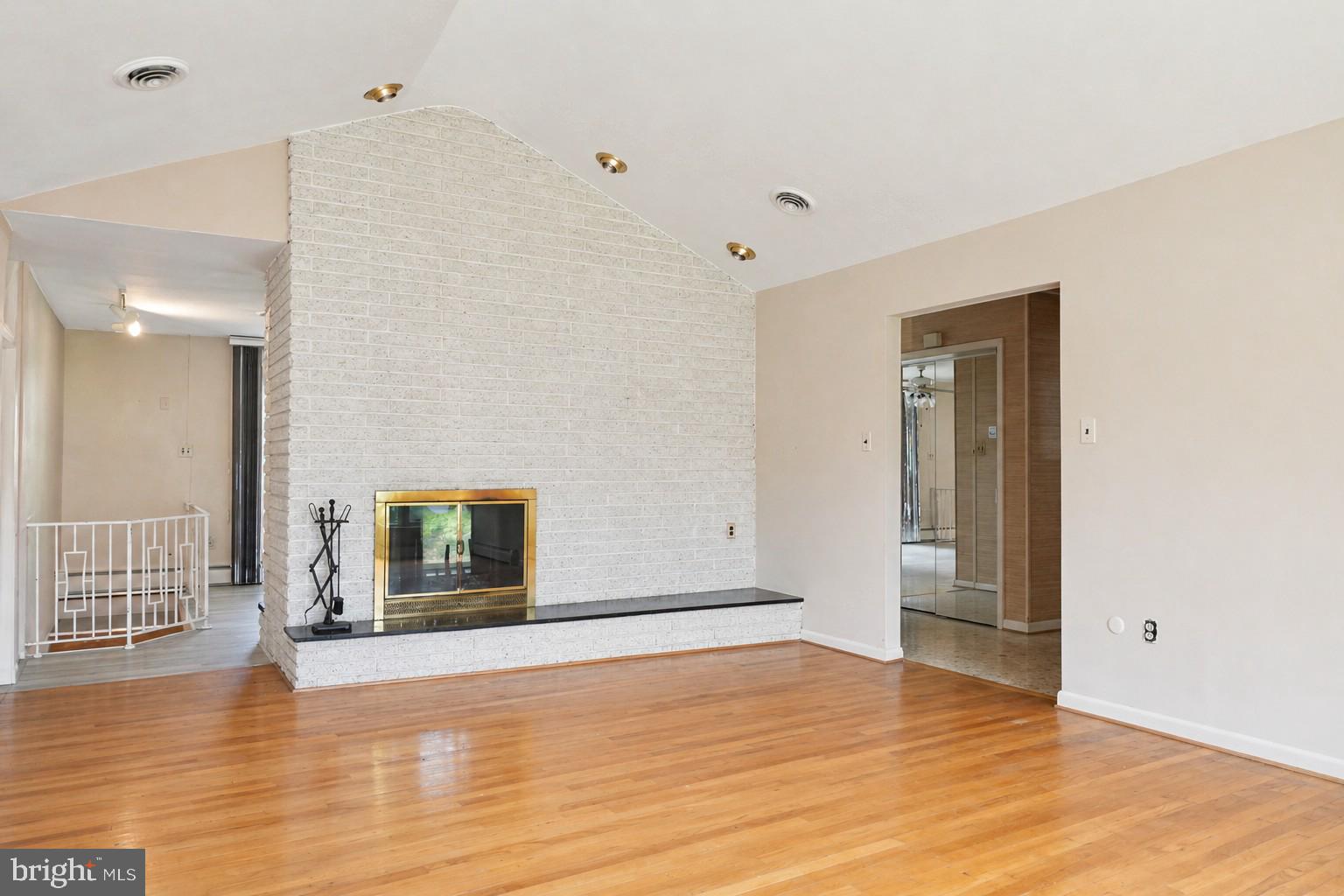 FAIRLAND ACRES - Residential